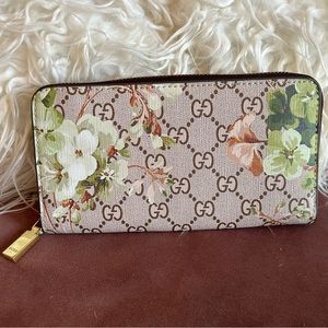 Gucci Wallet!